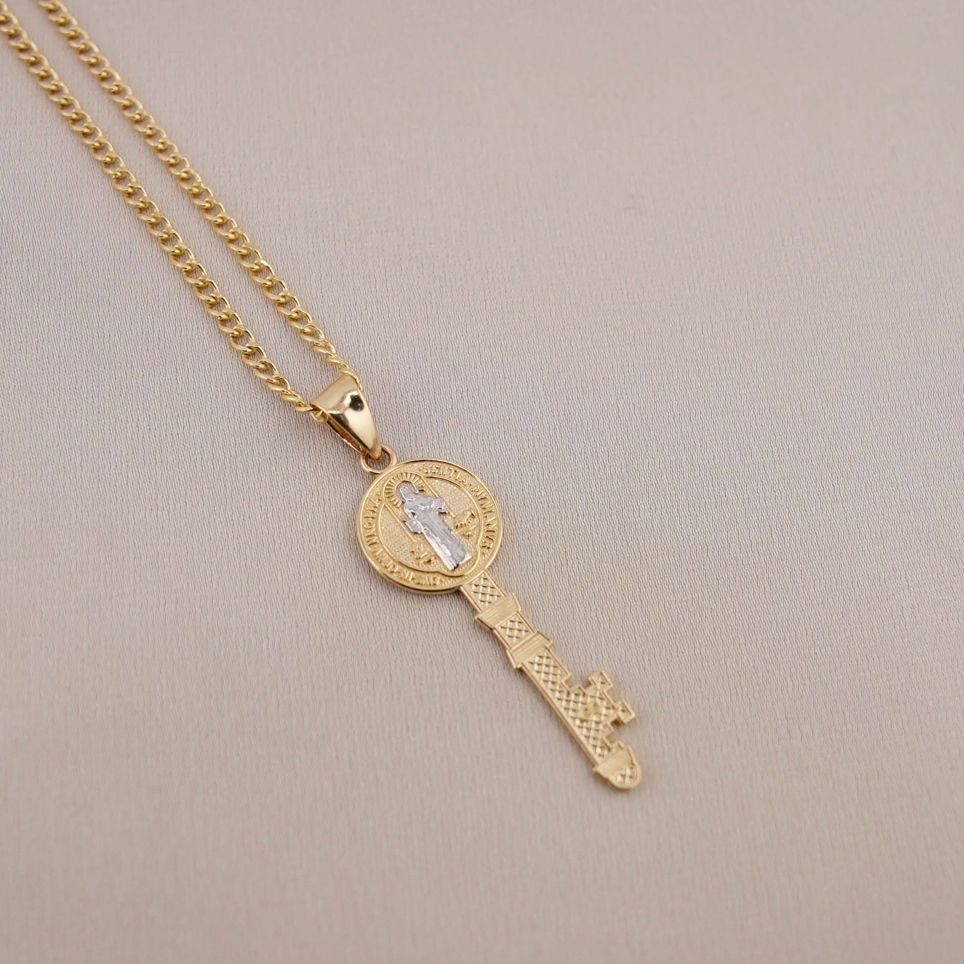 14k Gold San Benito Key Chain Set . 086