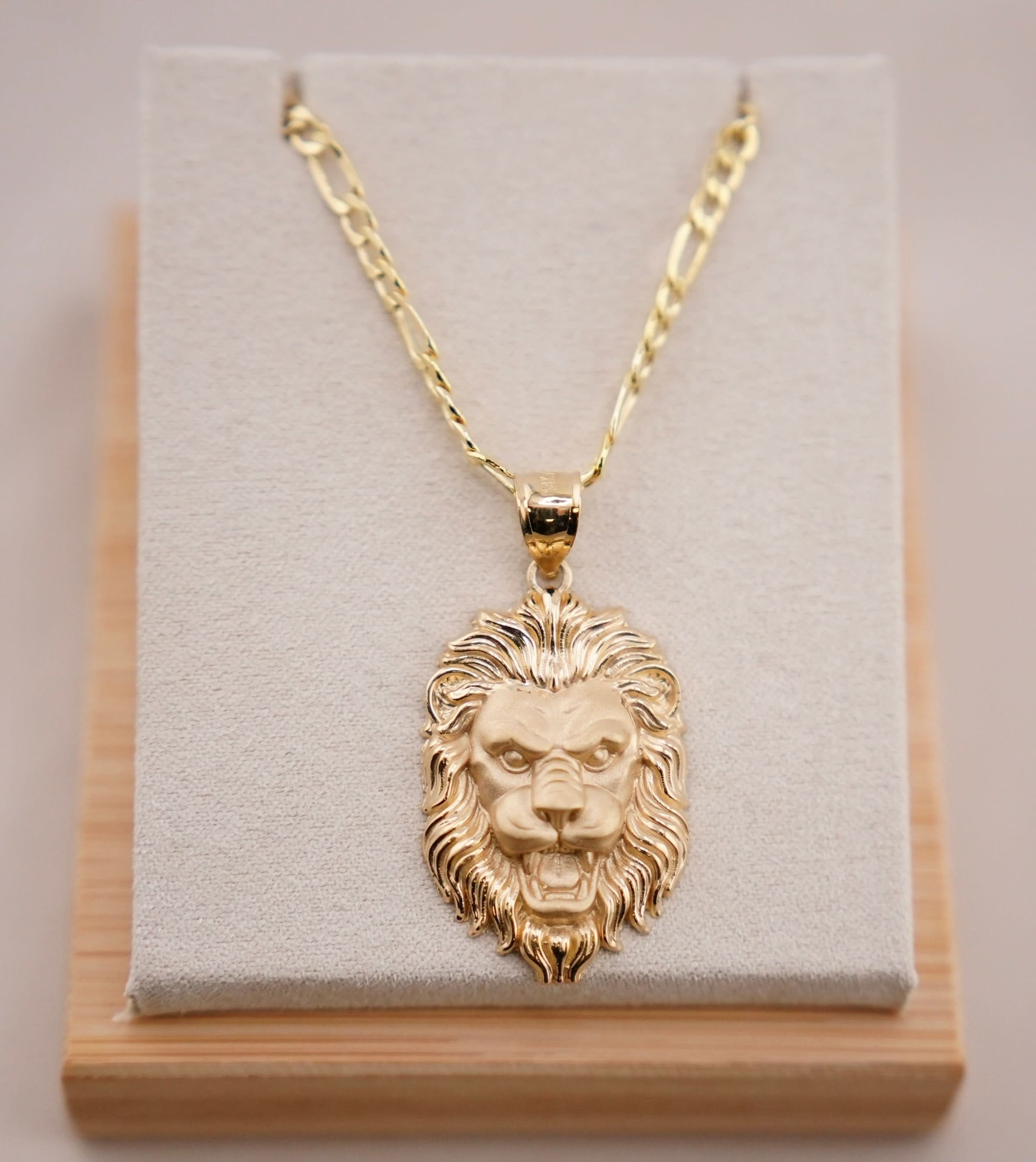 14k Gold Medium Lion Chain Set
