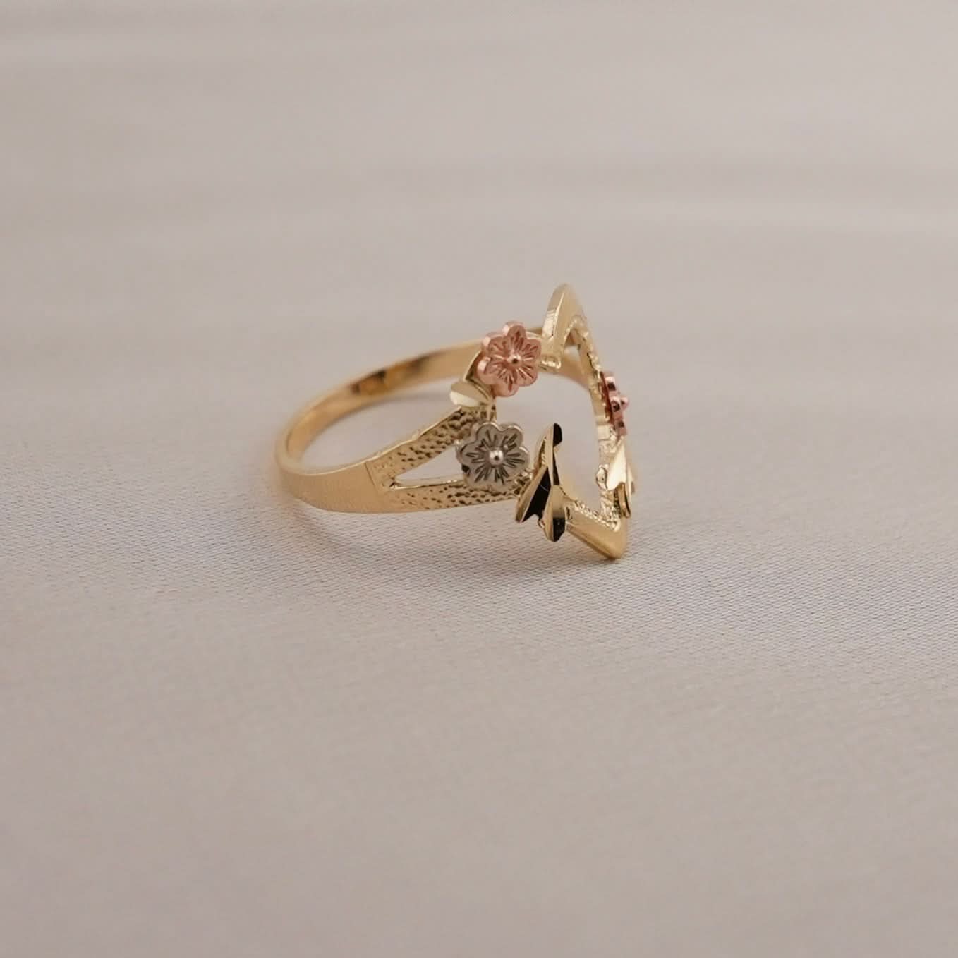 14k Gold Heart Ring