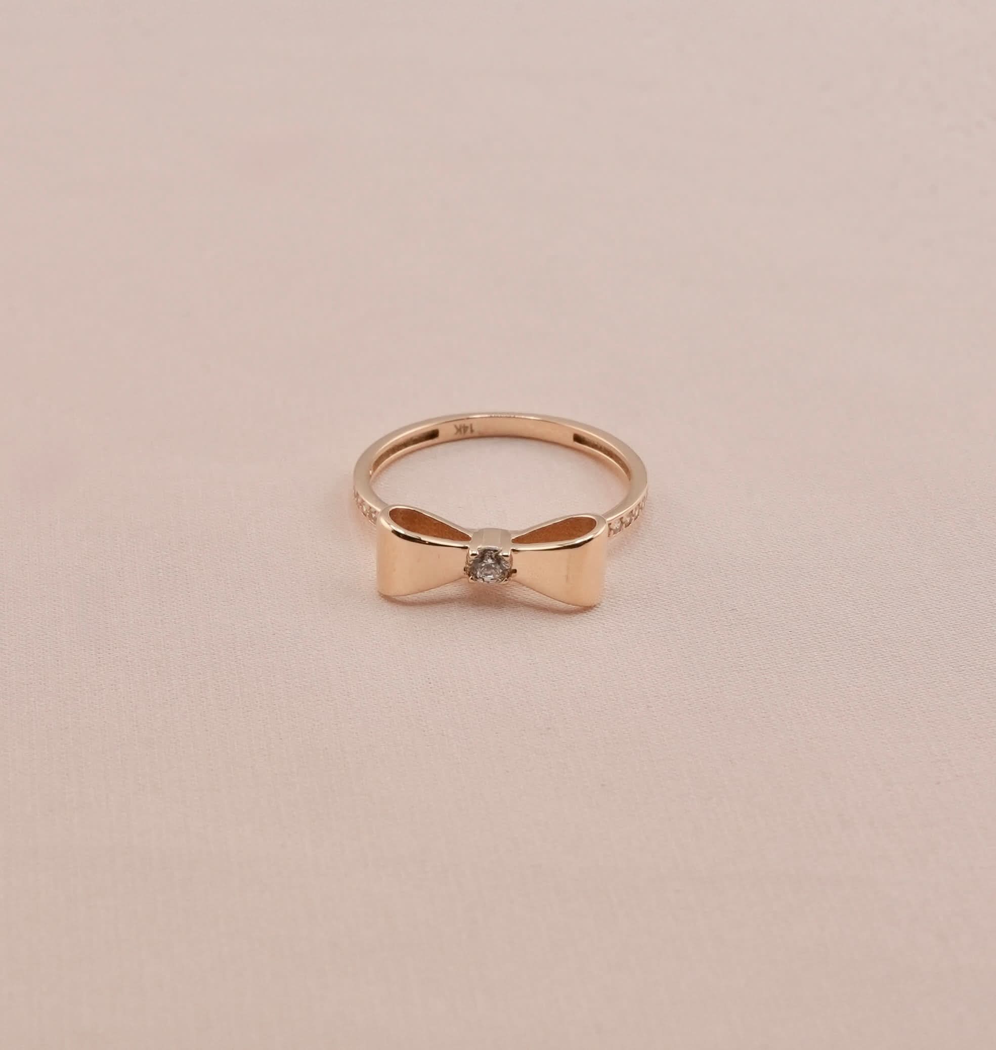 14K Gold Women’s Bow Ring