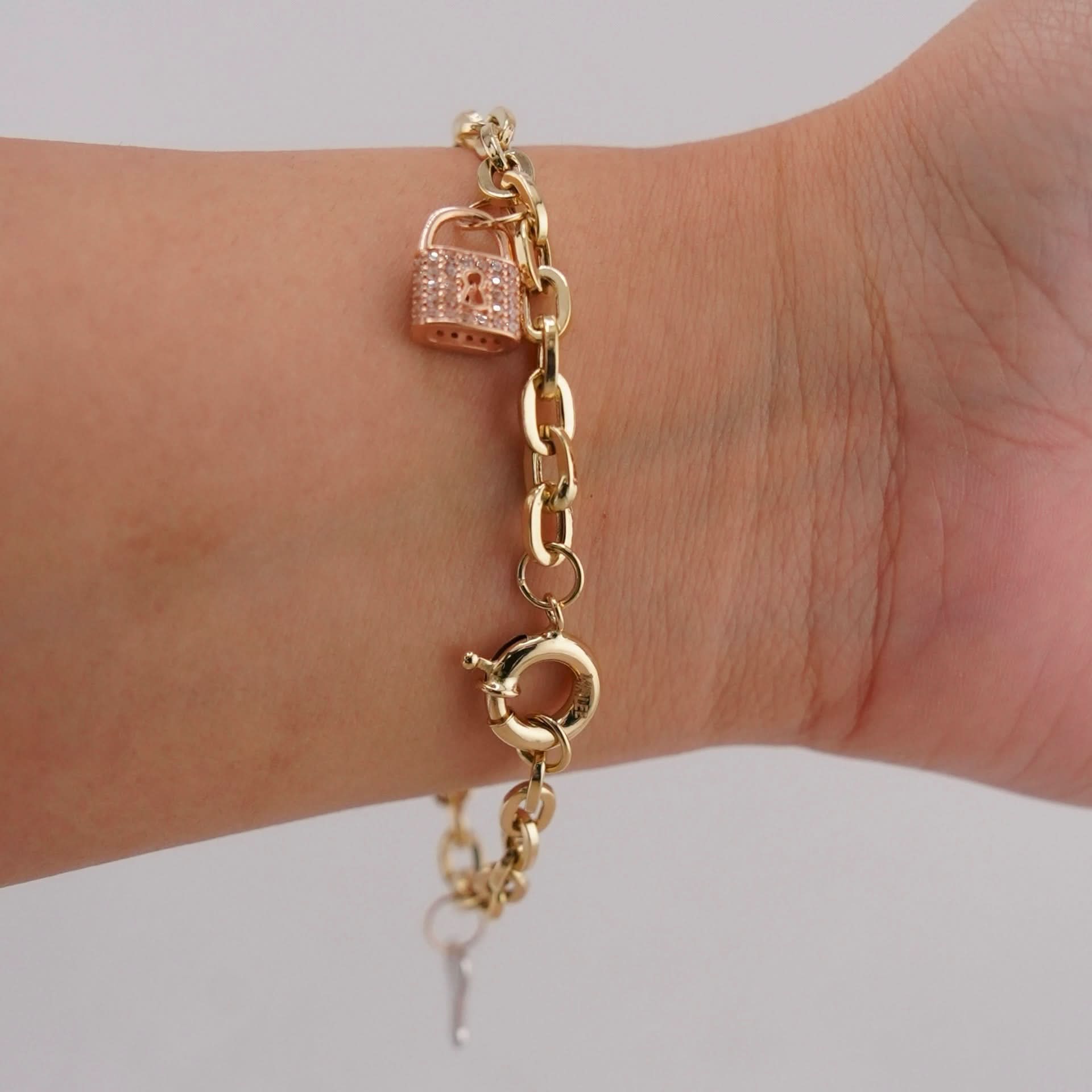 14K Gold Charm Women’s Bracelet.