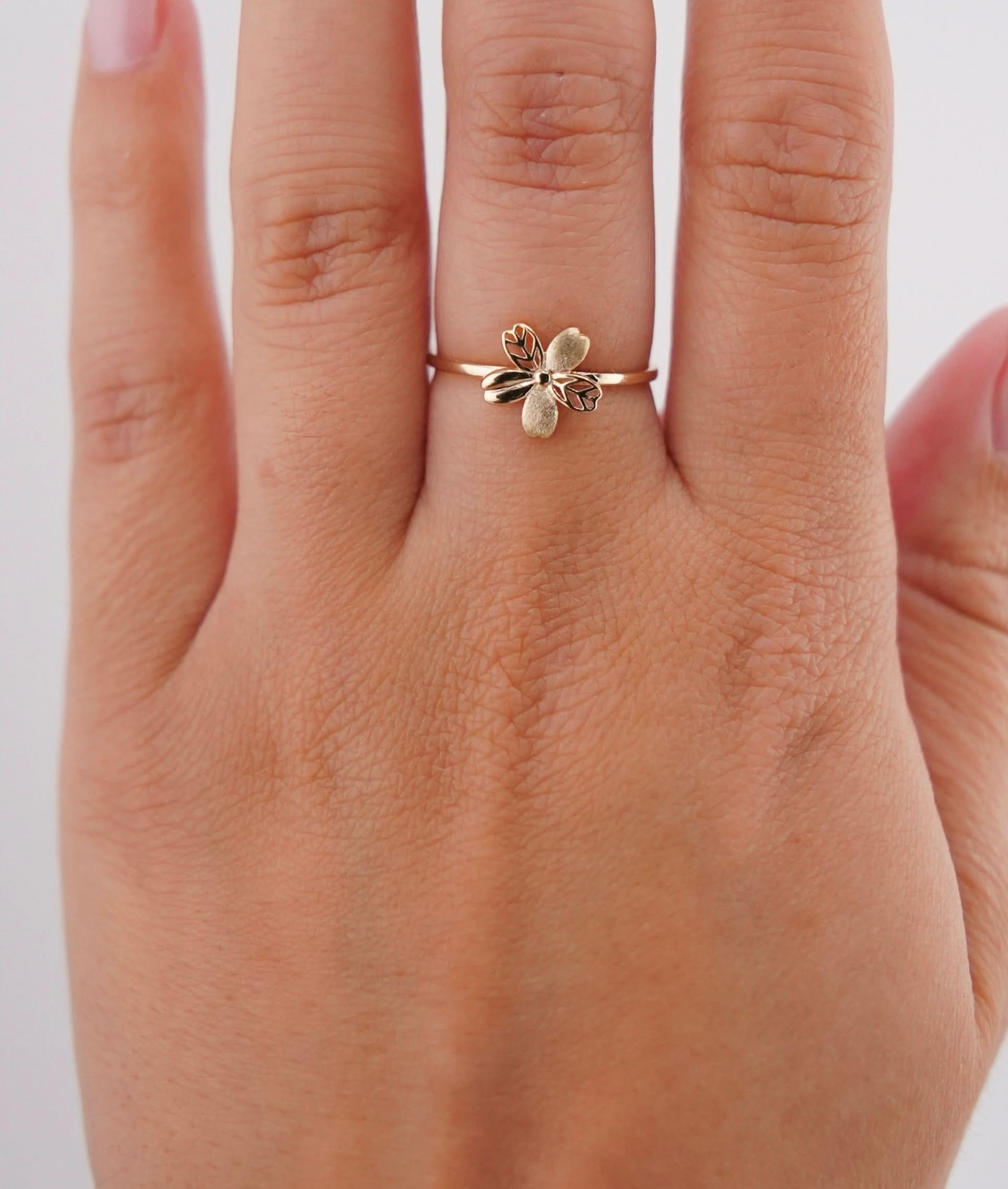 14k Gold Flower Ring