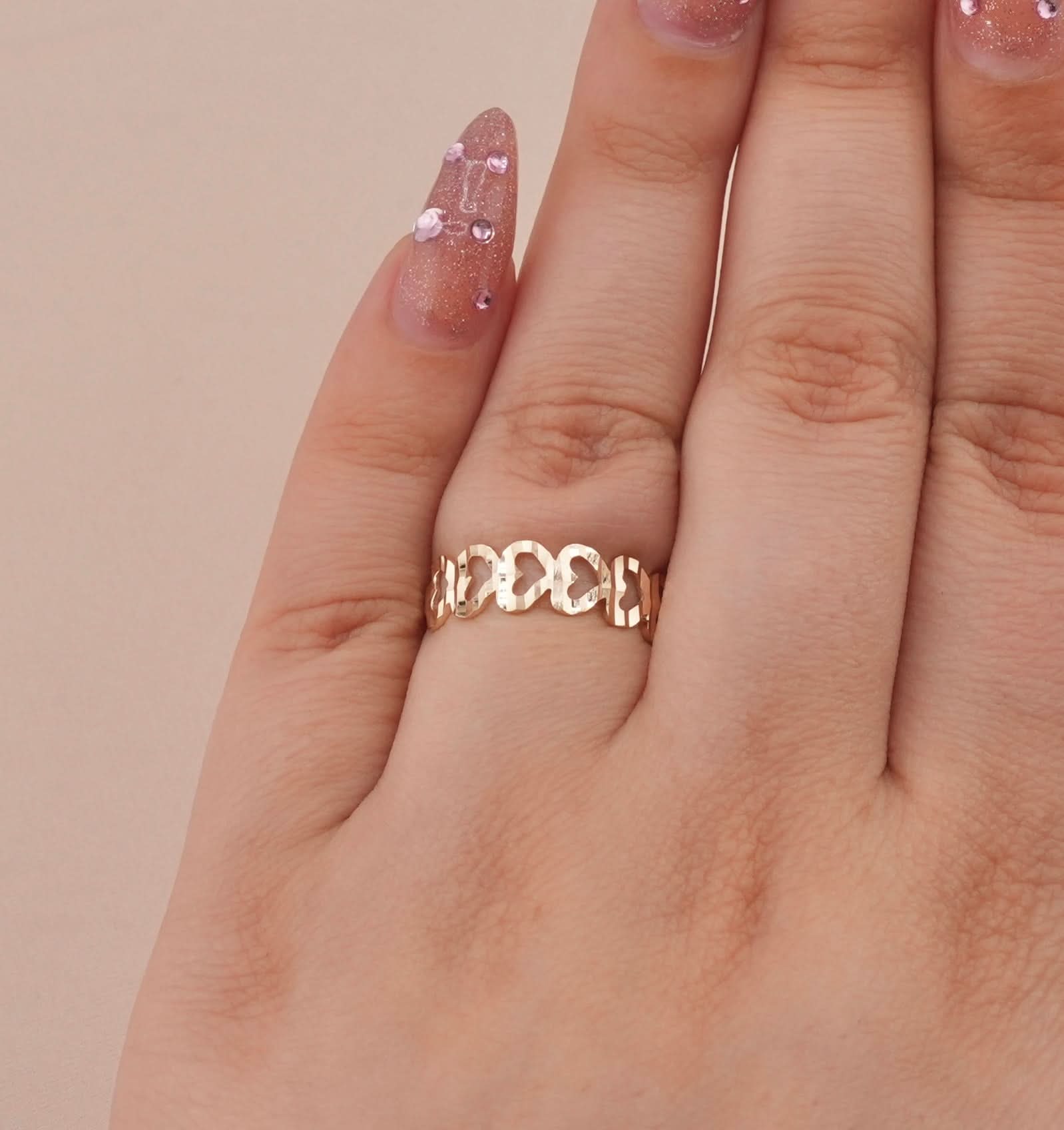 14K Gold Heart Women’s Ring . 022