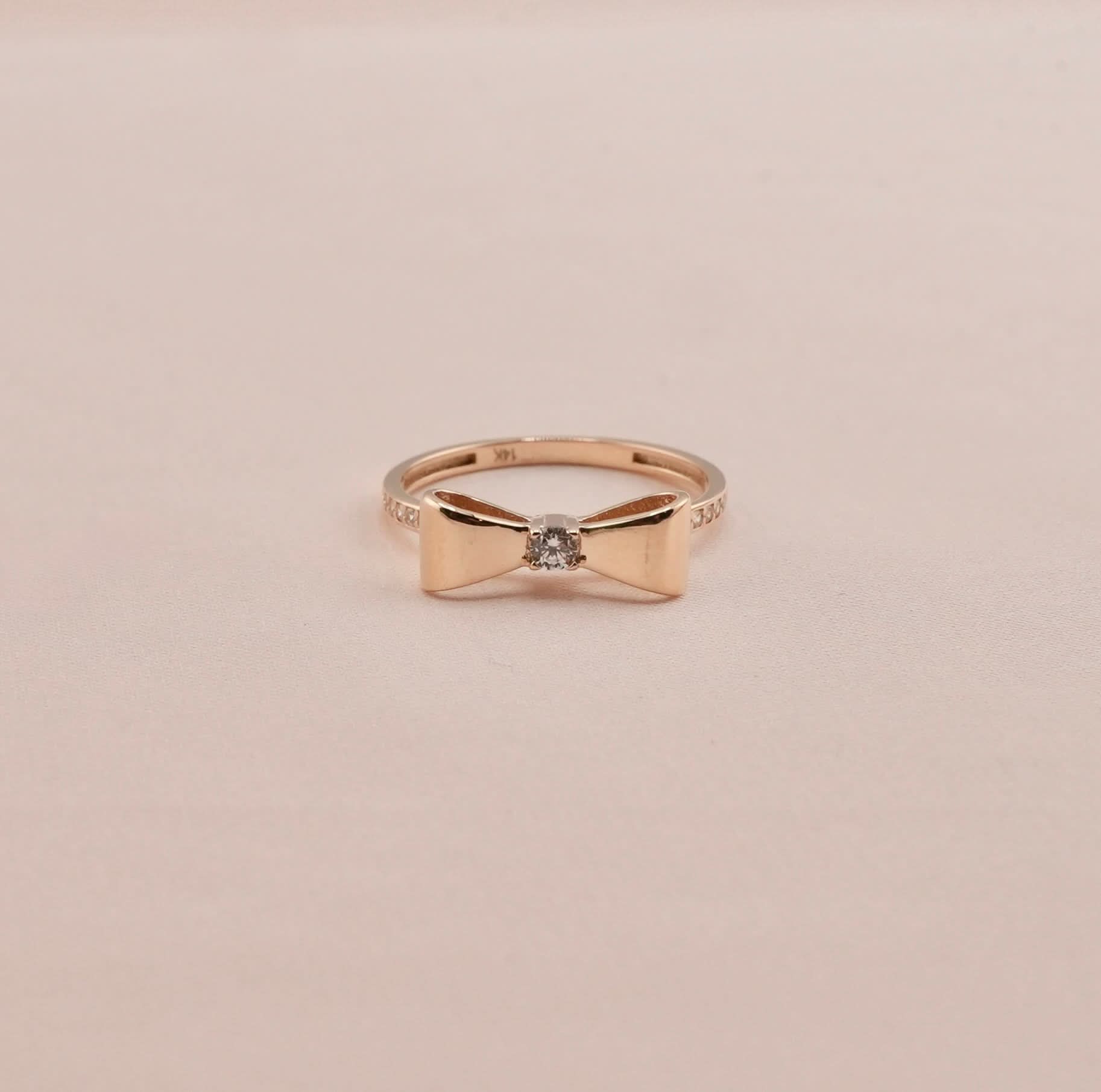 14K Gold Women’s Bow Ring
