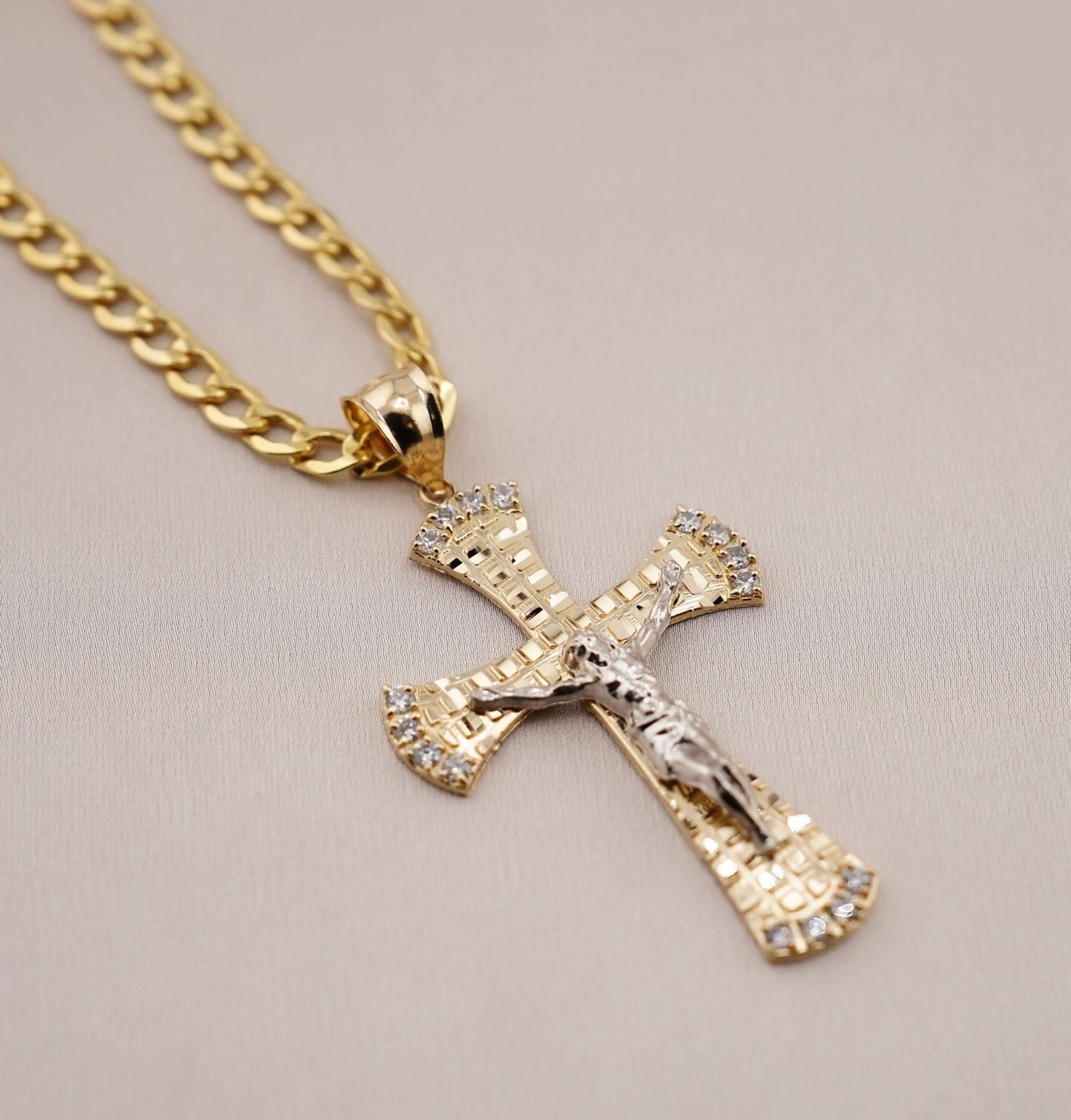 14k Gold Cross Chain Set . 077