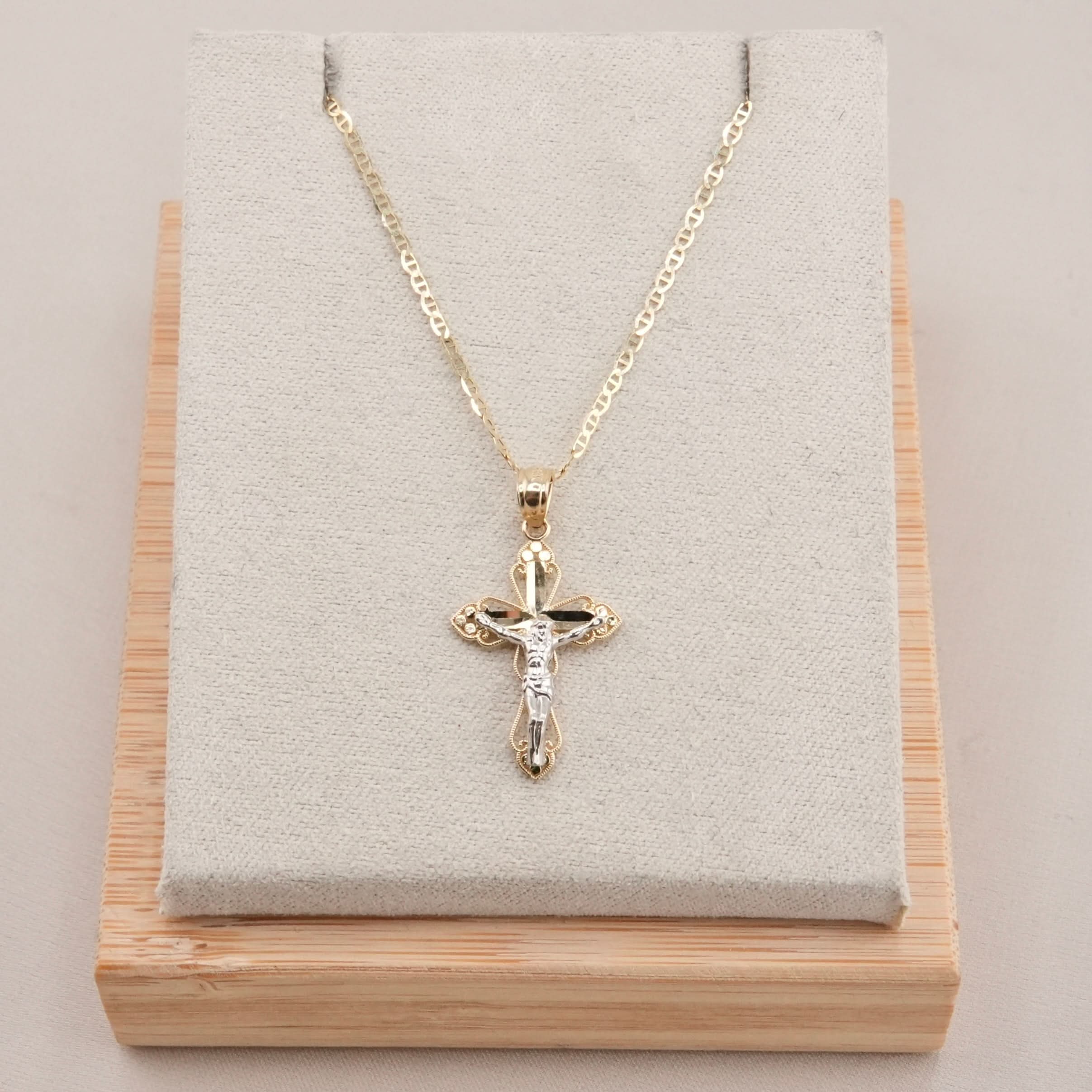 14k Gold Small Cross Chain Set