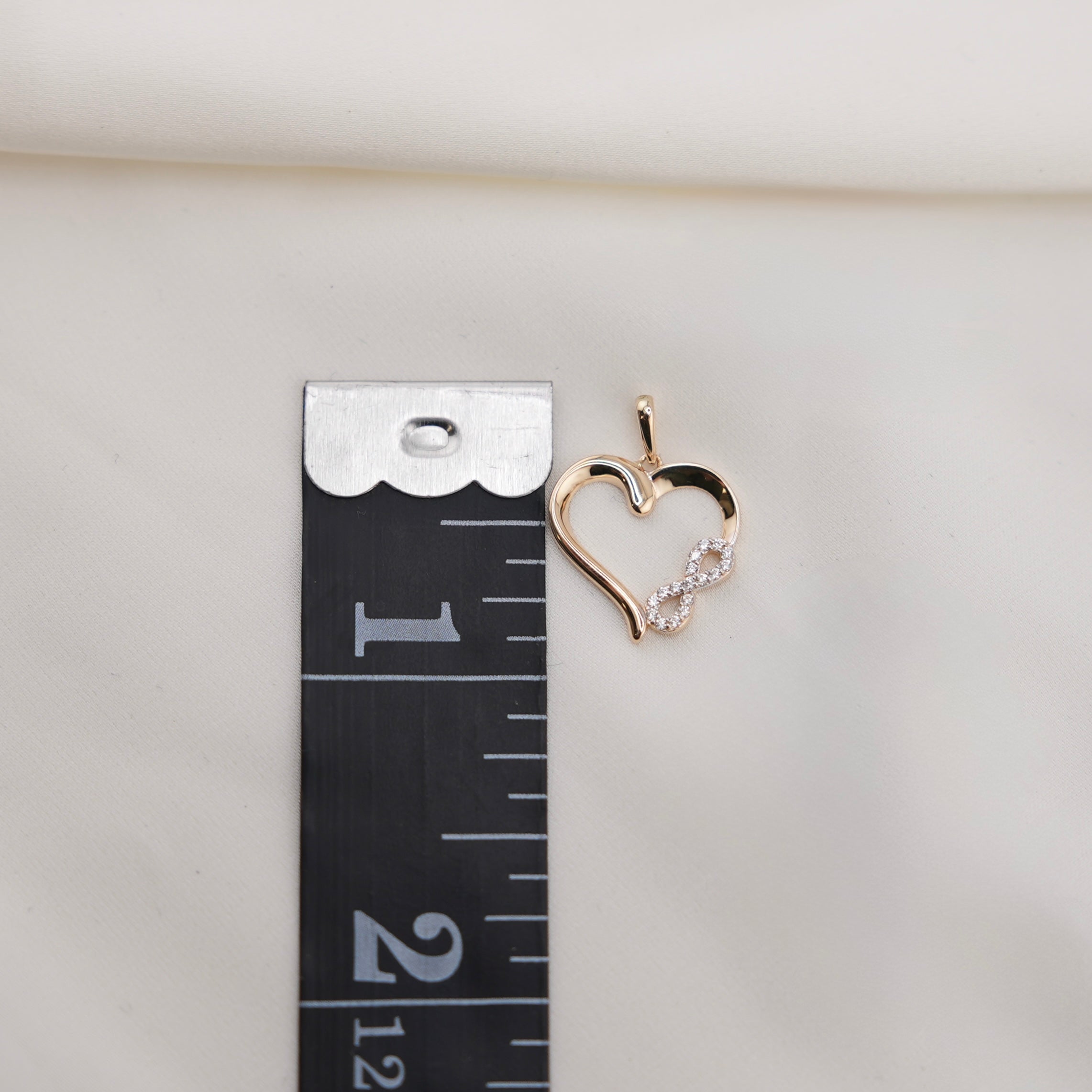 14k Gold Heart Chain Set