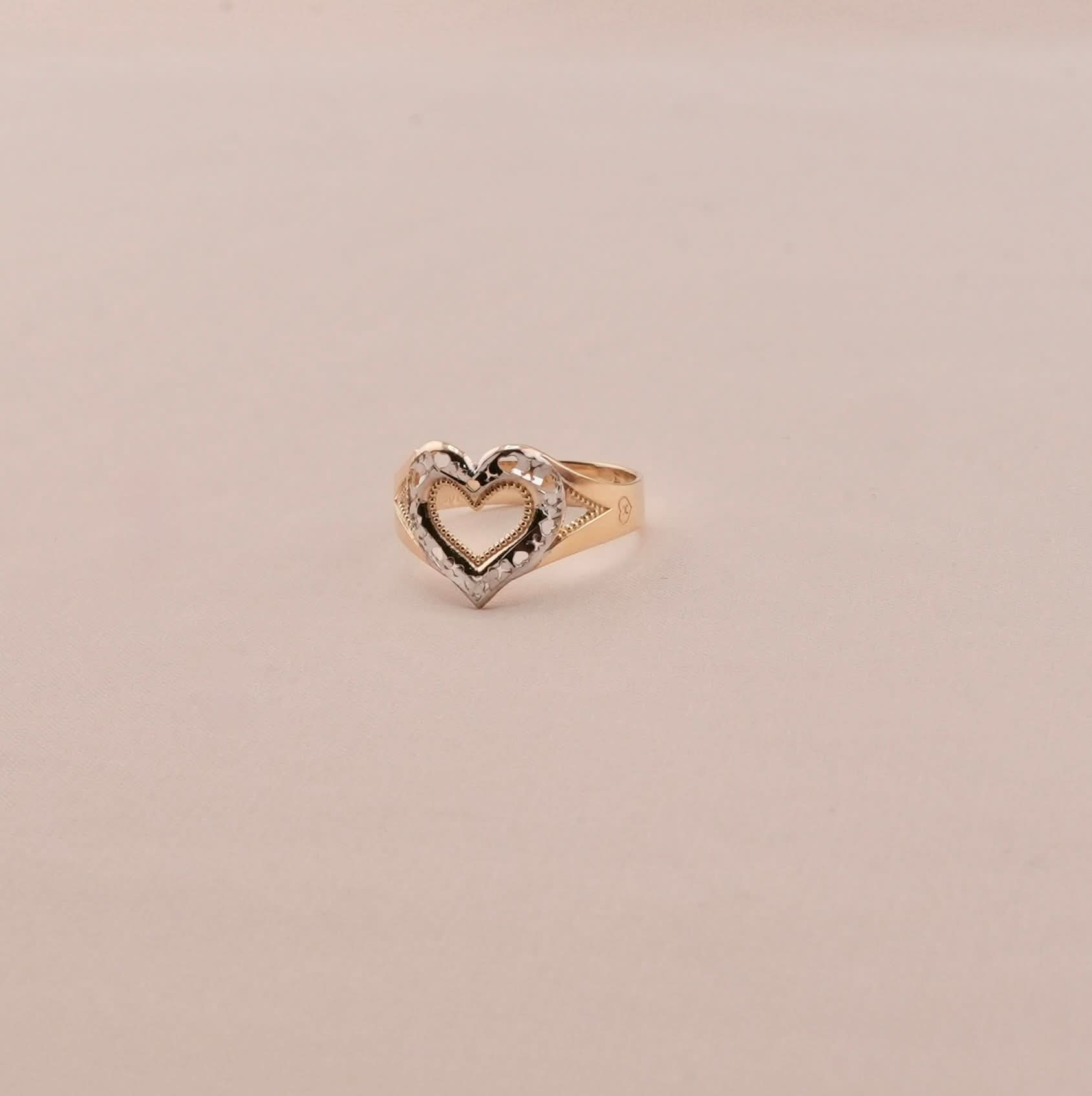 14K Gold Heart Women’s Ring