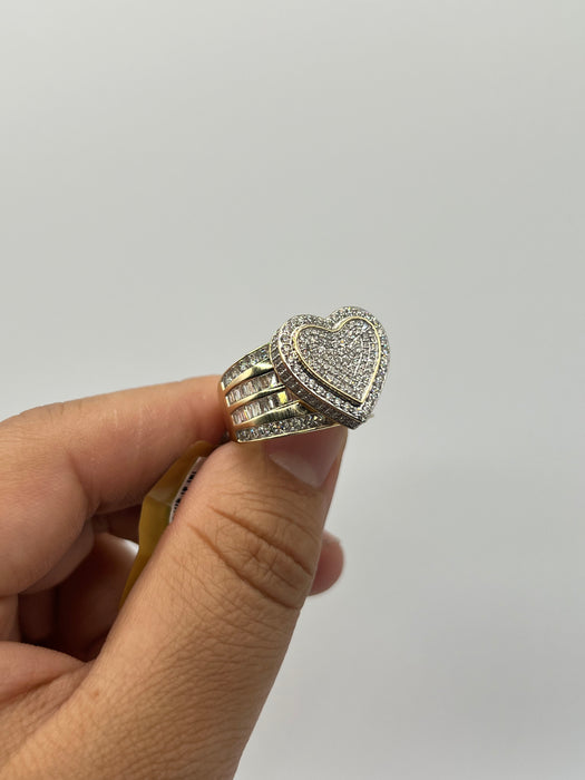 10k Gold Diamond Heart Ring