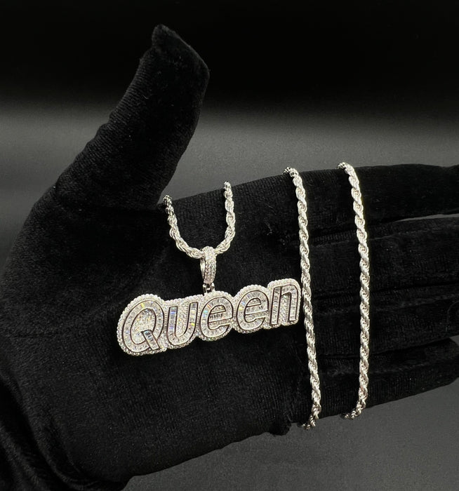 Silver .925 Queen pendant or chain set!