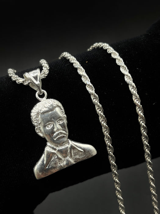 Silver .925 Medium malverde pendant or chain set!